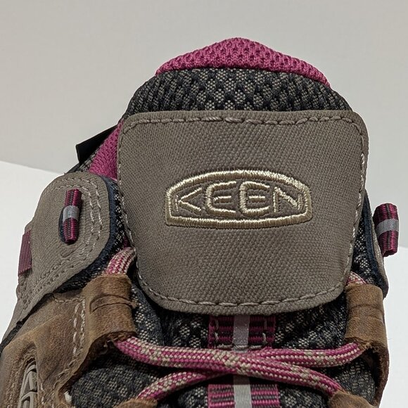 KEEN® Targhee III Low Waterproof Hiking Shoes in Weiss/Boysenberry - Picture 7 of 16